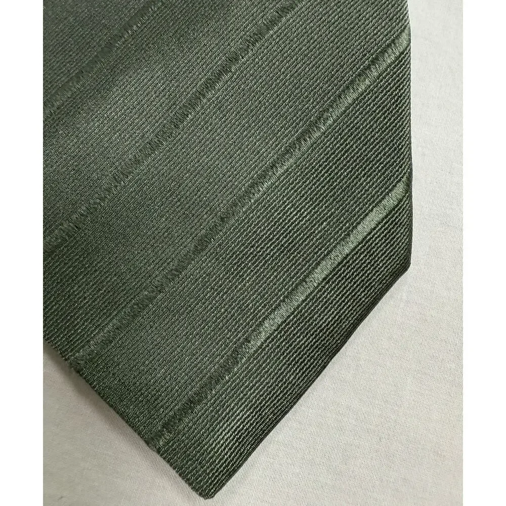 Tom James Filo A’Mano Green Stripe Tie Hand Tailored 100% Silk